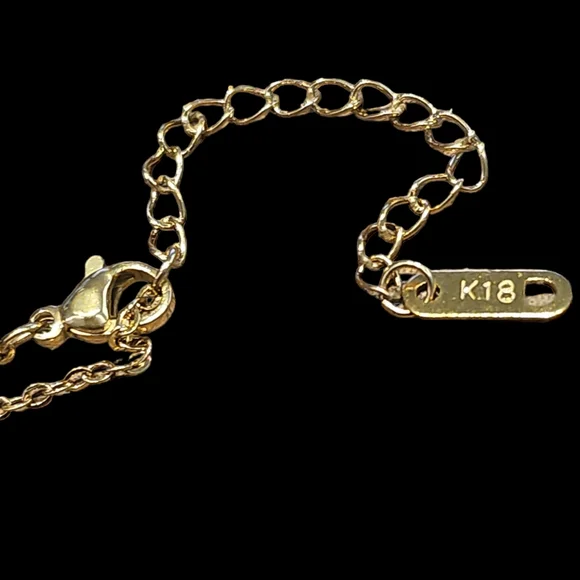 18K Gold Plated, Black / White,Four-leaf Clover Bracelet. - Picture 5 of 5